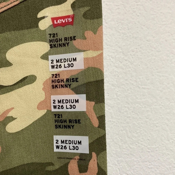 Levi’s 721 NWT High Rise Olive/Pink Camouflage Skinny Jeans Size 26 - Picture 9 of 12